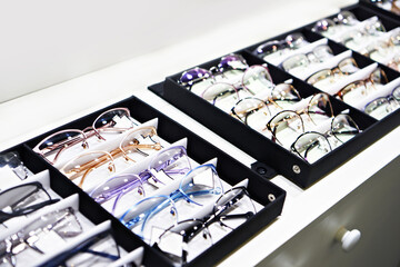 Canvas Print - Glasses in store