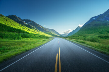 Wall Mural - road in norway mountains