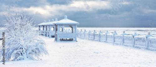 Fotomural Baikal Lake in December frost