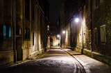 Fototapeta Uliczki - An empty Trinity Lane by night, Cambridge, United Kingdom