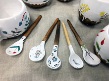 Handmade Ceramic Spoons With Wooden Handle On Linen. Home And Kitchen Decor, Pottery Gift. Antique Vintage Multicolored Tableware. Hand-painted Cups With Children Drawings. 