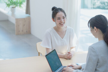 Poster - 接客イメージ　女性コンサルタント