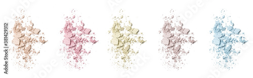 Fotomural Cosmetic or make up powder samples isolated on white.