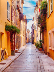 Wall Mural - Streets of Saint-Tropez, French Riviera, Côte d'Azur, France