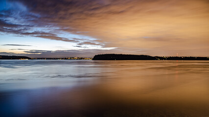 Wall Mural - sunrise over the sound 