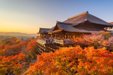 Fototapete - Kyoto, Japan at Kiyomizu-dera Temple in Autumn