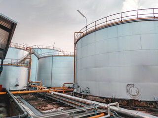 Crude oil export factory industry And oil storage tank . industrial pipes . oil storage tanks