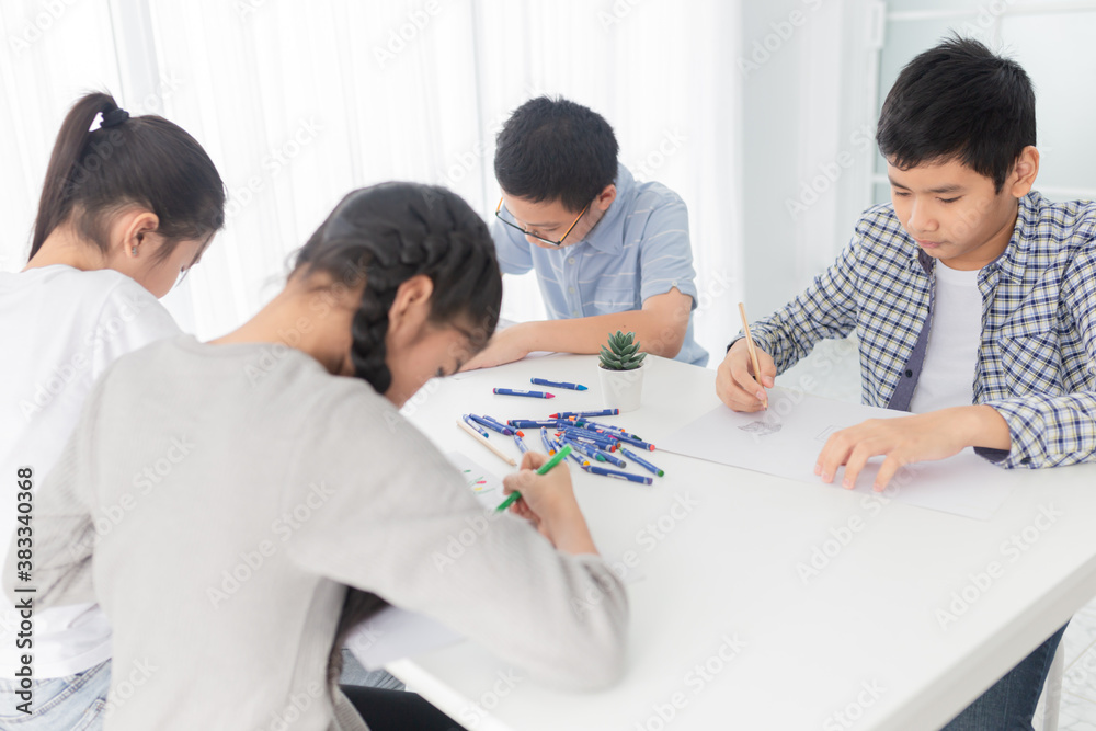 asian children group training to drawing and paint image, they feeling ...