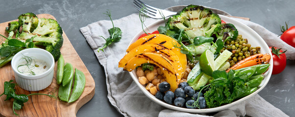 Canvas Print - Buddha bowl of  grilled vegetables and legumes