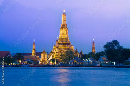 Photo Wat Arun, Bangkok, Thailand.