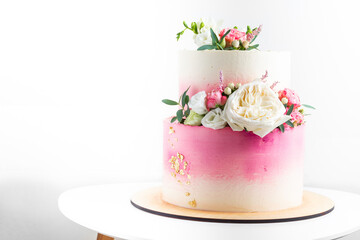 Canvas Print - Pink and white wedding bunk cake with fresh flowers decoration