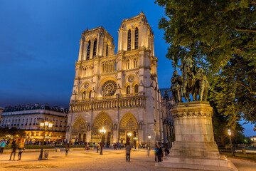 Wall Mural - Notre Dame Cathedral in Paris at night