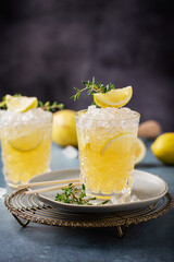 Sticker - Cocktail with lemon, timo and crushed ice