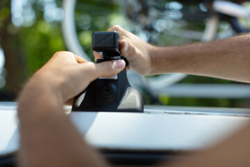 insalling bar on roof of the car