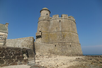 Wall Mural - Vauban Turm auf der Insel Tatihou, Cotentin Normandie