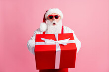 Omg Season Shopping Sale X-mas Christmas Presents. Astonished Santa Claus Impressed Big Gift Box Open Mouth Wear Overalls Suspenders Sunglass Headwear Isolated Pastel Color Background