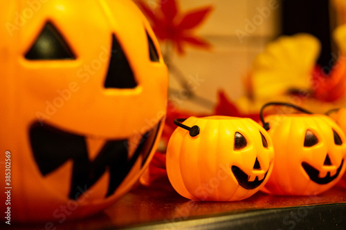 Fotomural ハロウィーン 可愛いかぼちゃの置きもの / おもちゃ / 10月のイベント / Pumpkin with Halloween objects