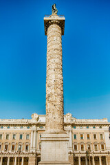 Fototapete - The Column of Marcus Aurelius in Piazza Colonna, Rome, Italy