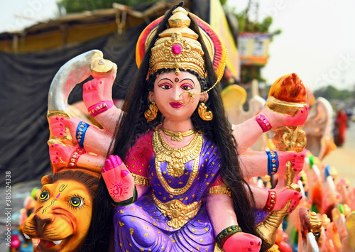 Cuadros en Lienzo Idol of Hindu Goddess Durga sitting on Lion