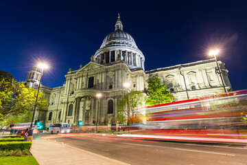 Wall Mural - St Paul's Cathedral in London at night