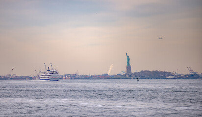 Poster - new york city skyline on a cloudy day