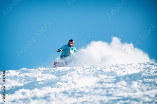 Dekoracja na wymiar  freeride-w-puchu-zima-snowboard-w-les-deux-alpes-gory-we-francuskich-alpach