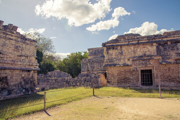 Wall Mural - Mexico, Chichen Itzá, Yucatán. Ruins of the small temple, possibly belonged to the royal family