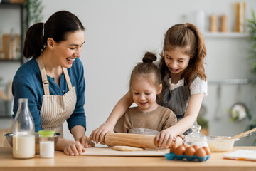 Wall Mural - family are preparing bakery together