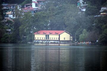 Beautiful picture of lake and house in nainital uttarakhand