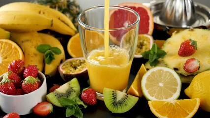 Canvas Print - fruit juice and fresh fruits composition