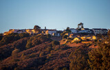 Fototapeta Na drzwi - Mountain slopes and homes panoramic view in Belmont, San Mateo County, California, on sunrise