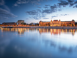 Wall Mural - View on the riverbank of Budapest with the Budapest University of Technology and Economics