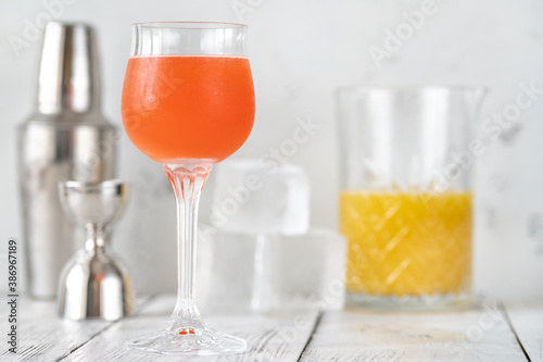 Fotomural Glass of Monkey Gland cocktail