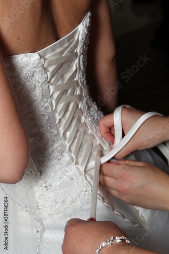 Fotografía Brautkleid schnüre in weiß