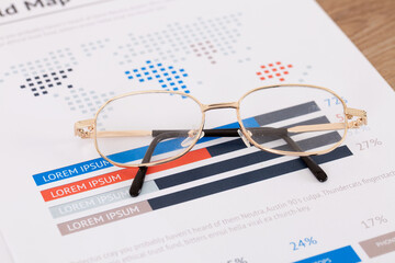 Glasses on financial information