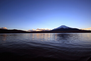 Poster - 夜明けの富士山と山中湖