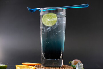 Poster - cocktail with ice and lime