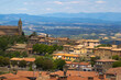 Montalcino Ortsansicht der Toskana, mit der Hügellandschaft des Orcia Tals