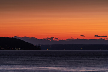 Wall Mural - sunrise over the sea