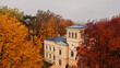 Pałac w kolorach jesieni 