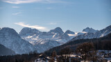 Fototapeta Niebo - Blick auf den Dachsteingletscher im Ausseerland, Salzkammergut, Steiermark, Österreich im Winter