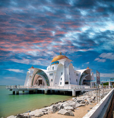 Sticker - Beautiful Melaka Mosque at sunset, Malacca, Malaysia