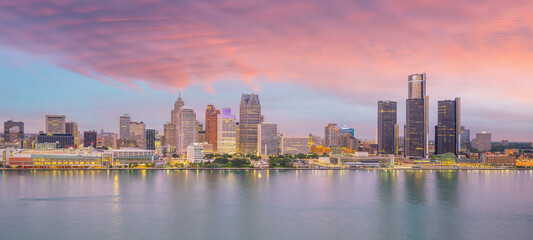 Fototapete - Cityscape of Detroit skyline in Michigan, USA at sunset