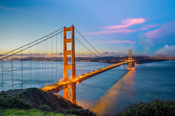 Fototapete - Famous Golden Gate Bridge, San Francisco in USA