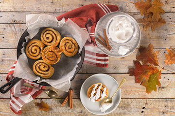 Poster - Cinnamon buns with chocolate chips