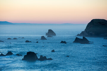 Wall Mural - beautiful landscape view of the pacific coast of oregon during the sunrise.