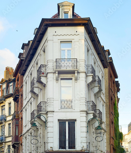 Brussels Old Town street ar...
