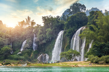 Wall Mural - The beautiful and magnificent Detian Falls in Guangxi, China