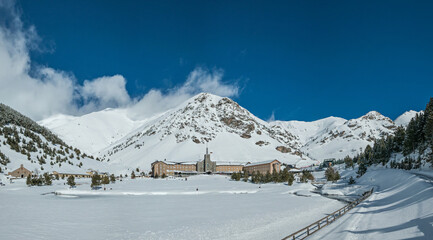 Poster - Beautiful shot of a snow-covered ski resort on a winter day