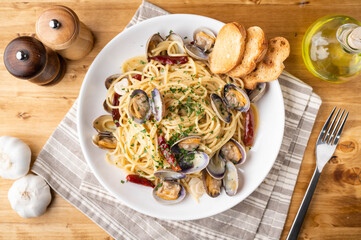 Poster - Vongole Blonco, pasta with clam shellfish